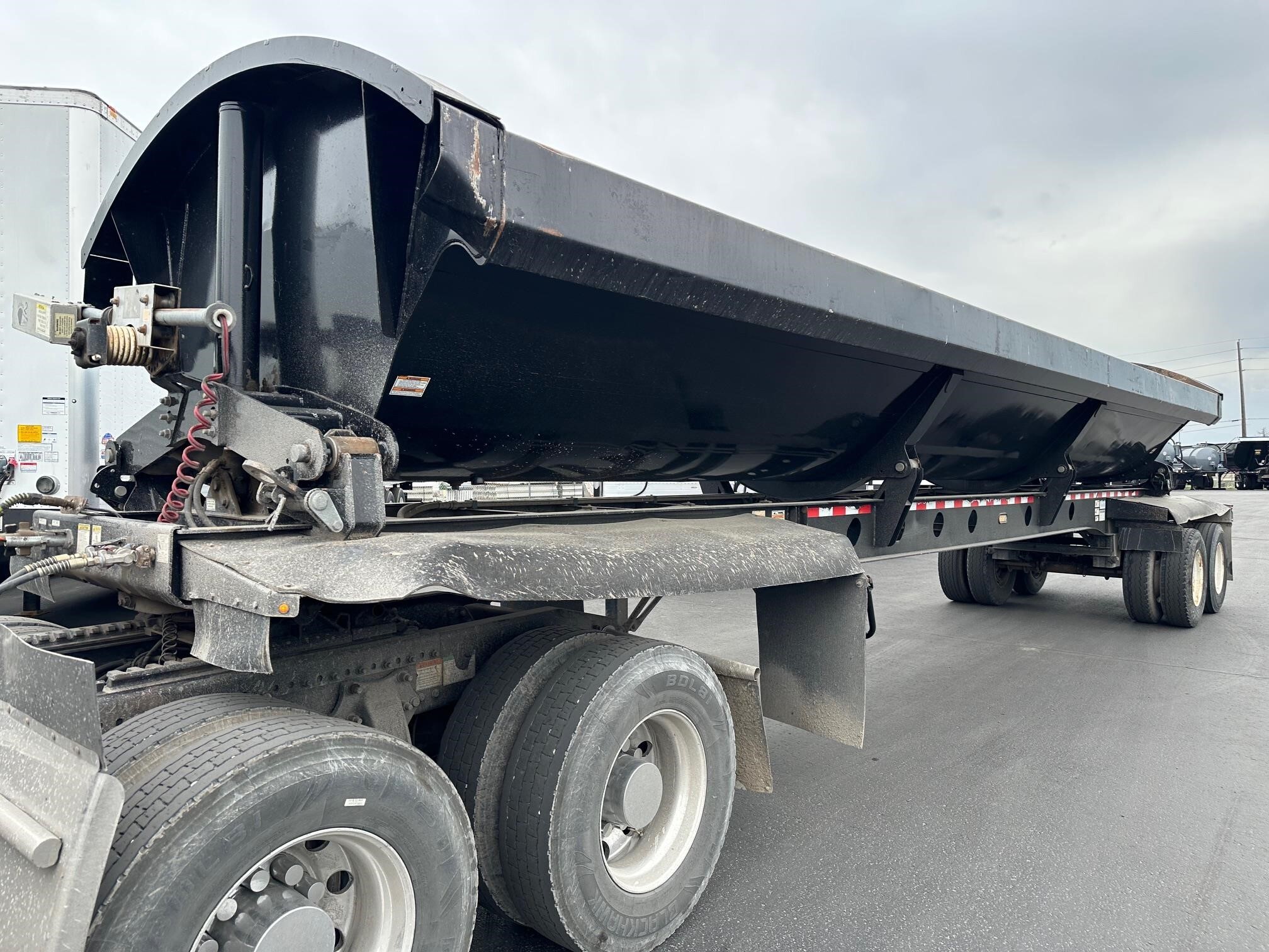 2013 JET 40' AIR RIDE JET SIDE DUMP, ELECTRIC ROLLOVER TARP in Henderson, CO
