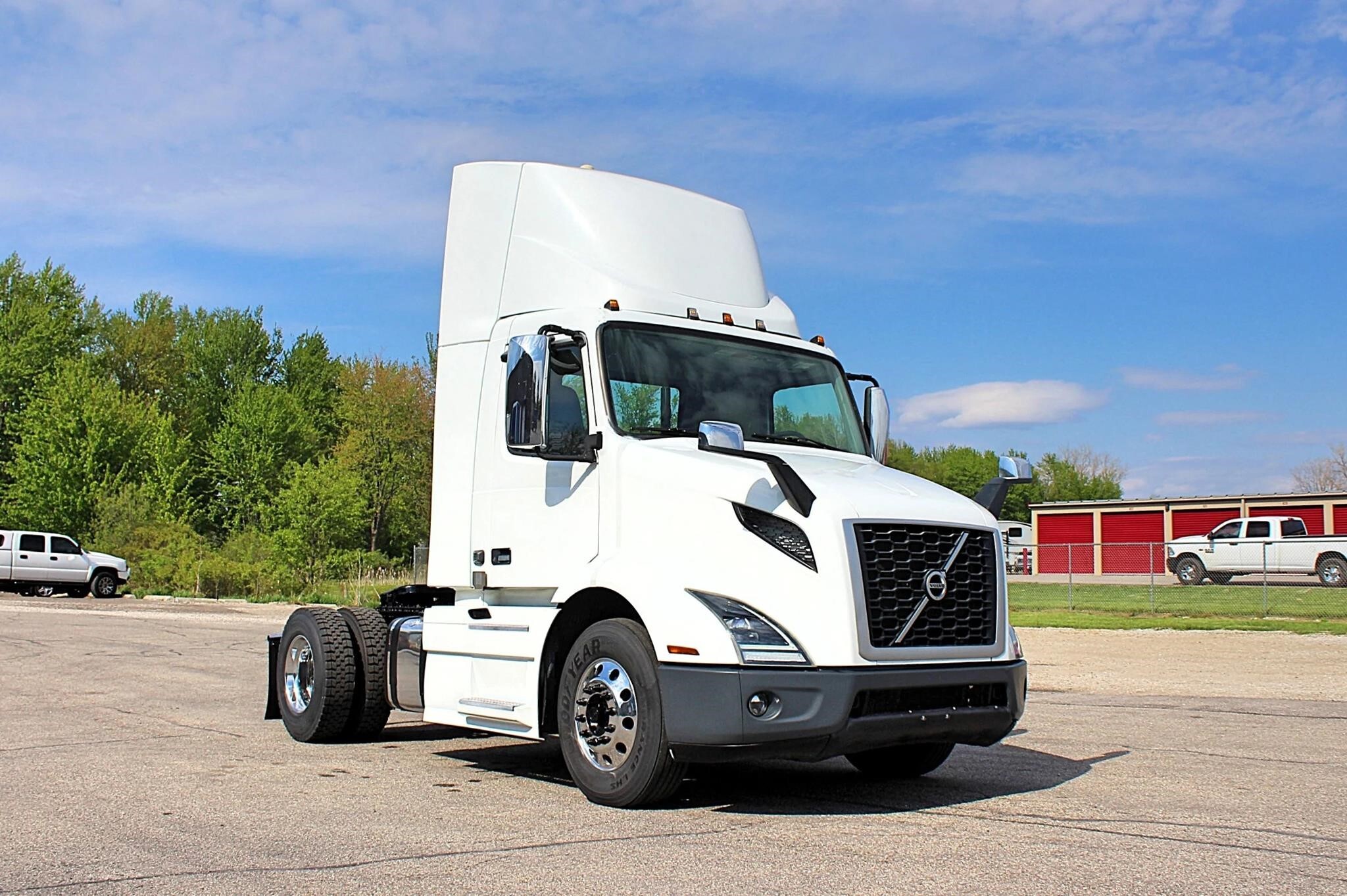 2019 VOLVO VNR42T300 in Byron Center, MI