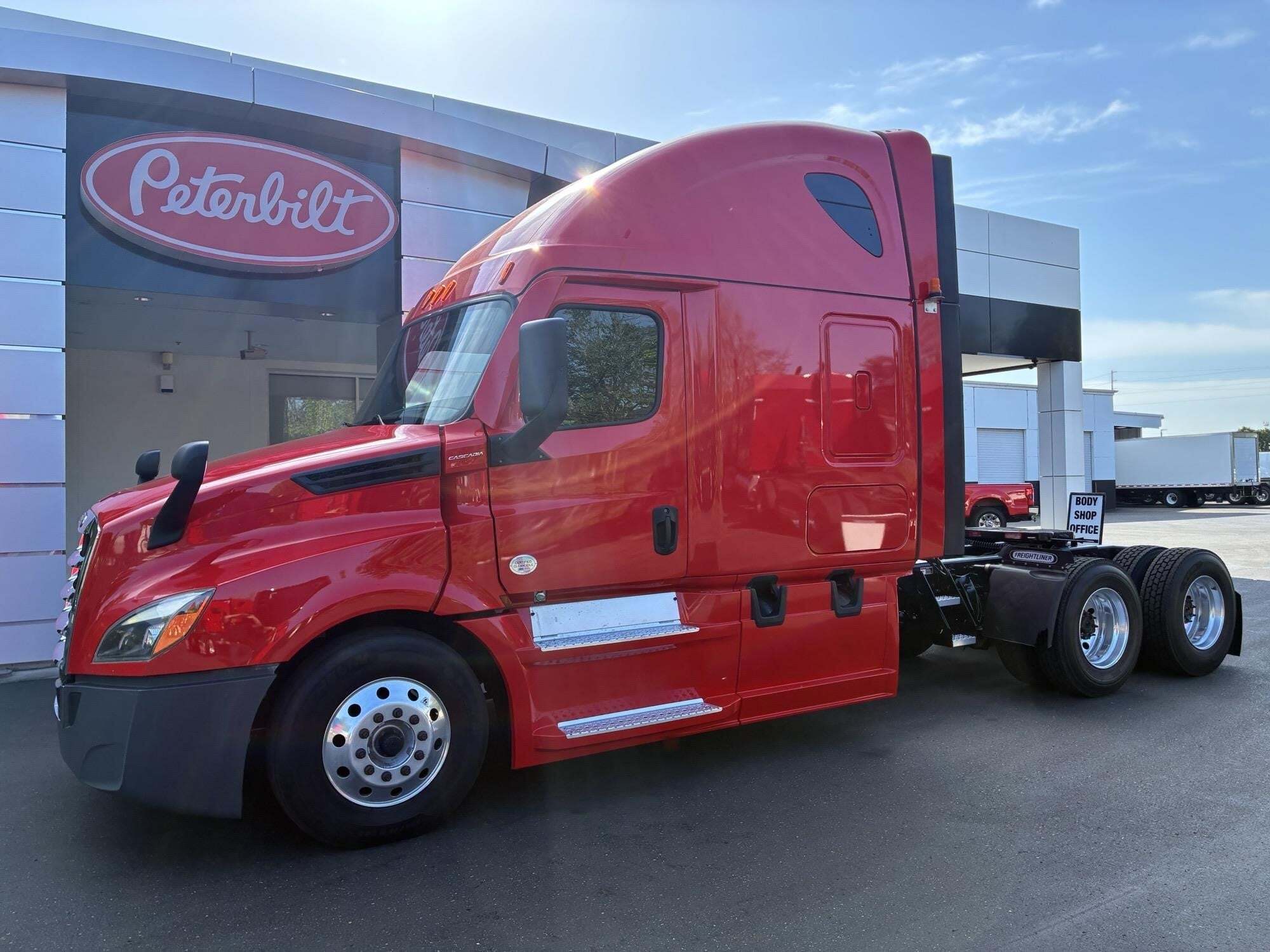 2022 FREIGHTLINER CASCADIA 126 in Portland, OR