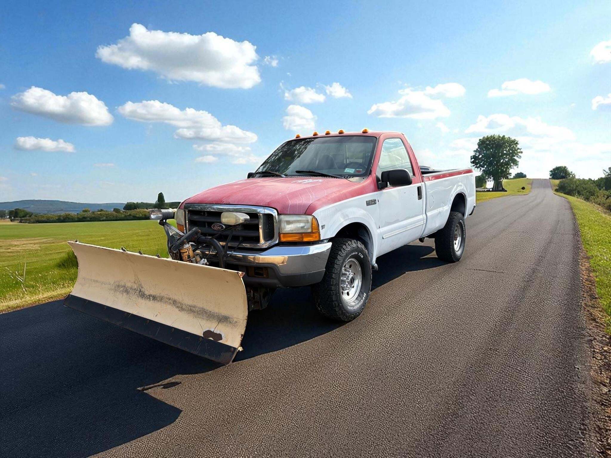 1999 FORD F350 in Hatfield, PA