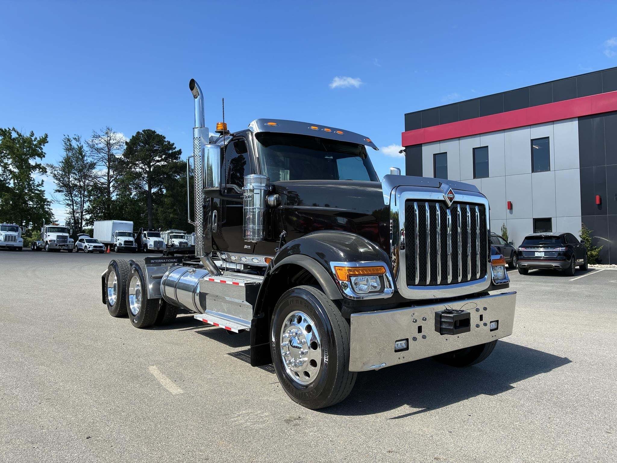 2024 INTERNATIONAL HX in Chatham, VA