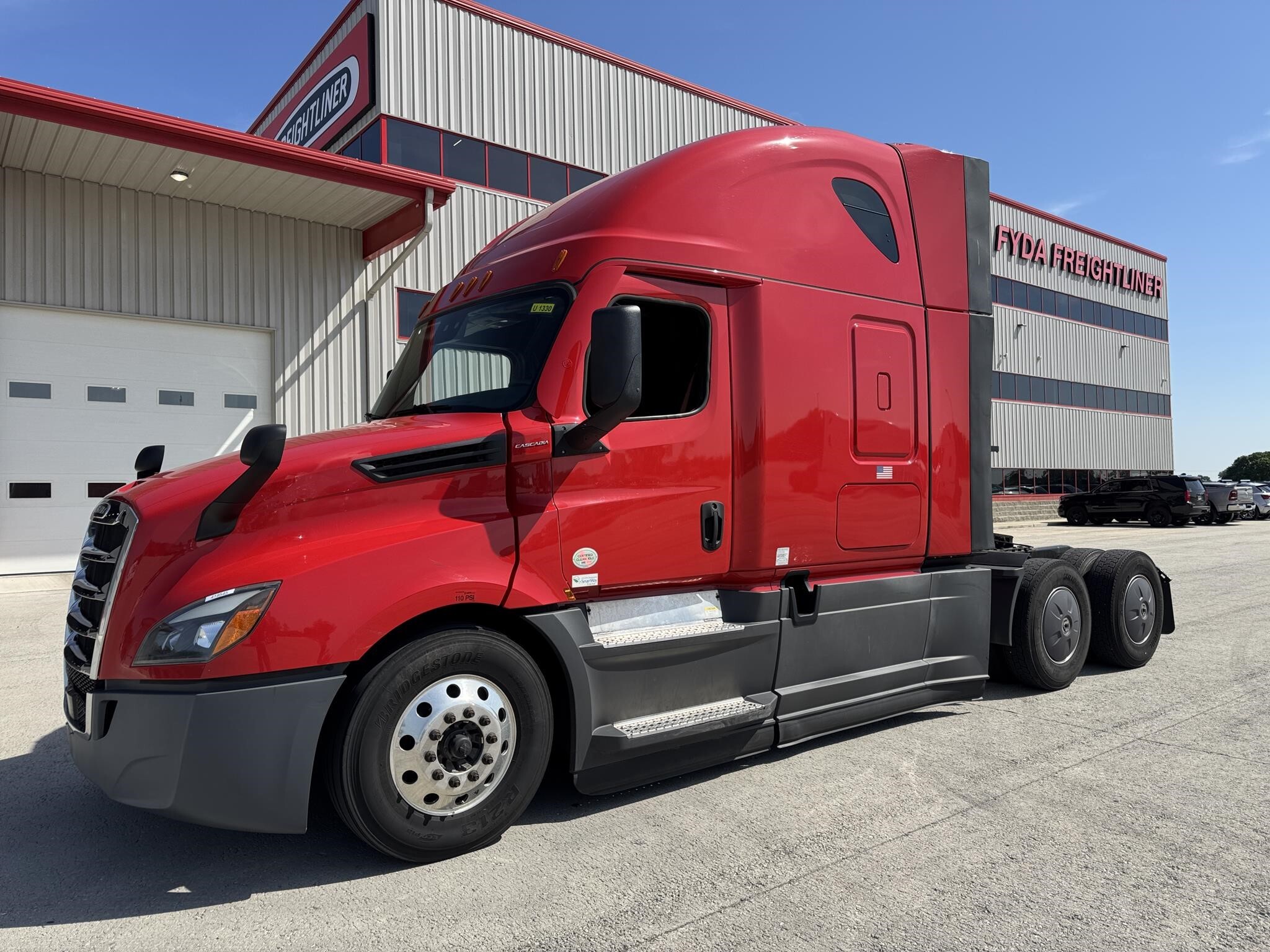 2023 FREIGHTLINER CASCADIA 126 in West Jefferson, OH