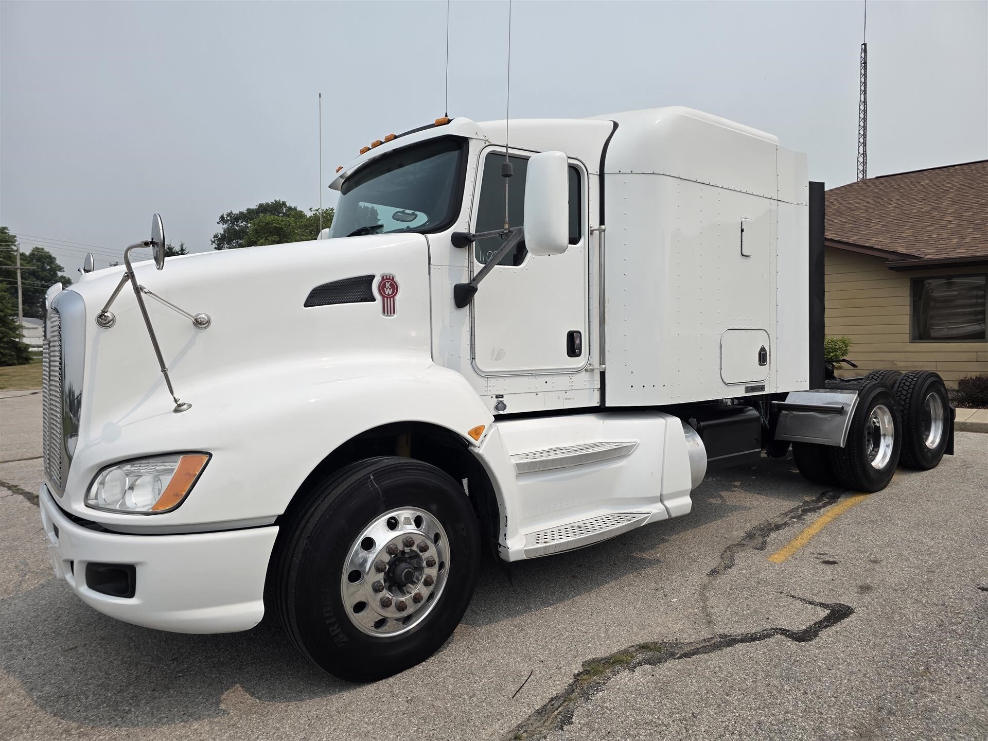 2010 KENWORTH T660 in Laotto, IN
