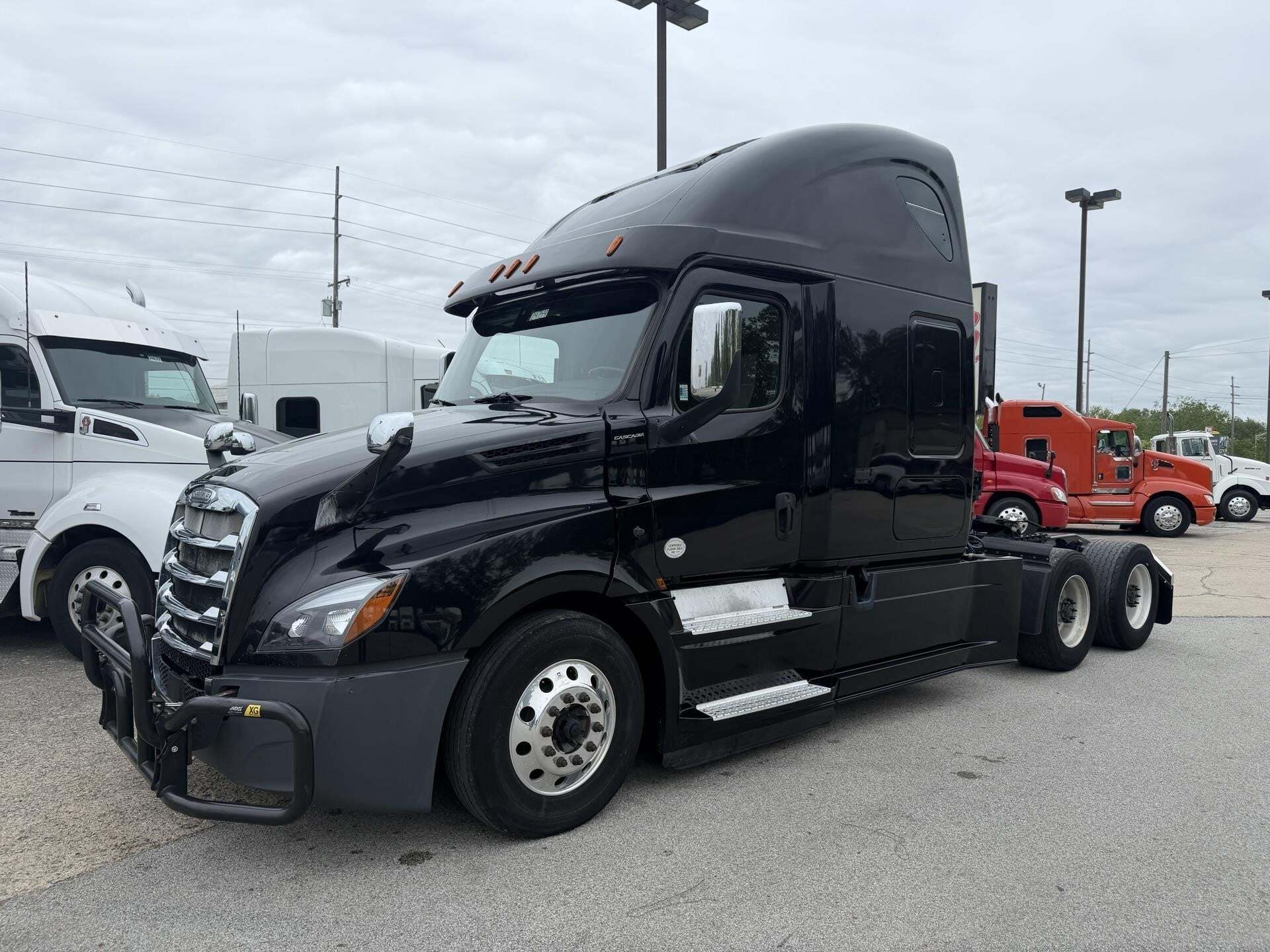 2019 FREIGHTLINER CASCADIA 126 in Fort Wayne, IN