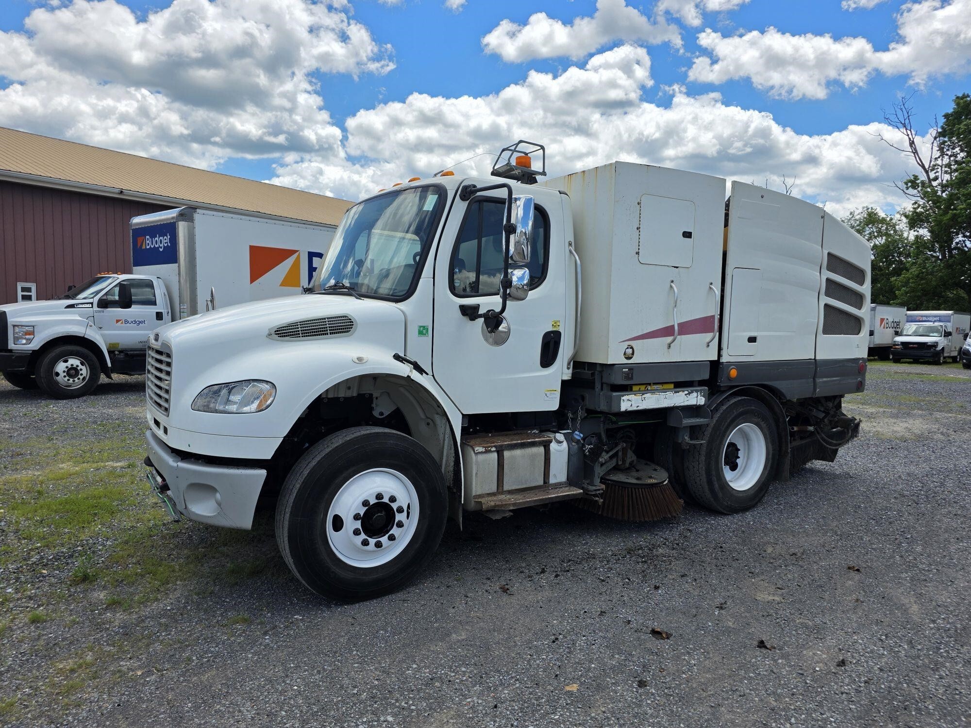2015 FREIGHTLINER BUSINESS CLASS M2 106 in Duncansville, PA