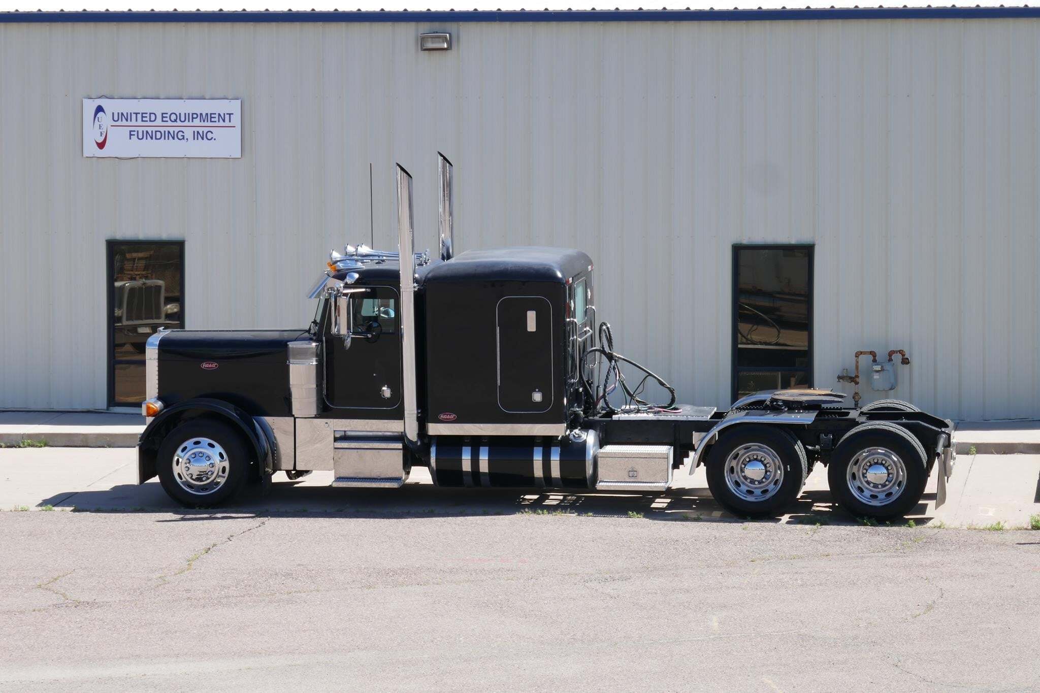 2005 PETERBILT 379 in Henderson, CO