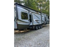 RVs with No Shortage of Storage Space: 5 Models from THOR image