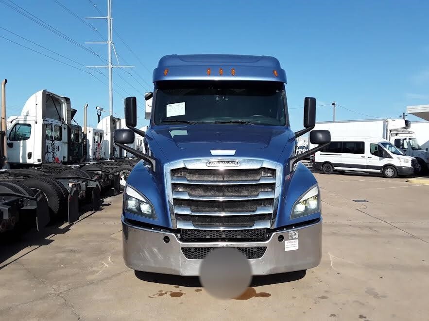 2020 FREIGHTLINER CASCADIA 126 in Indianapolis, IN