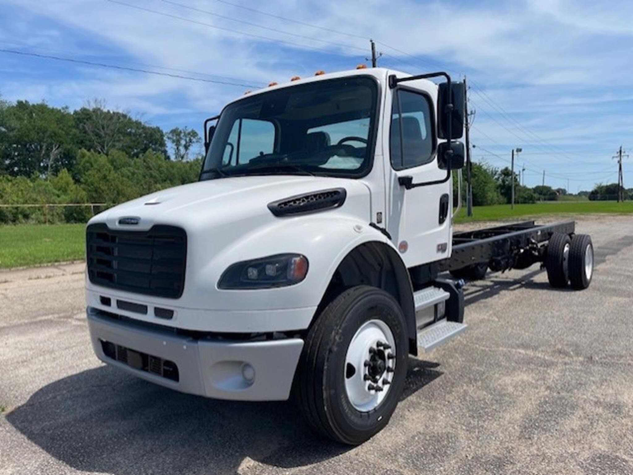 2027 FREIGHTLINER BUSINESS CLASS M2 106 in Shreveport, LA