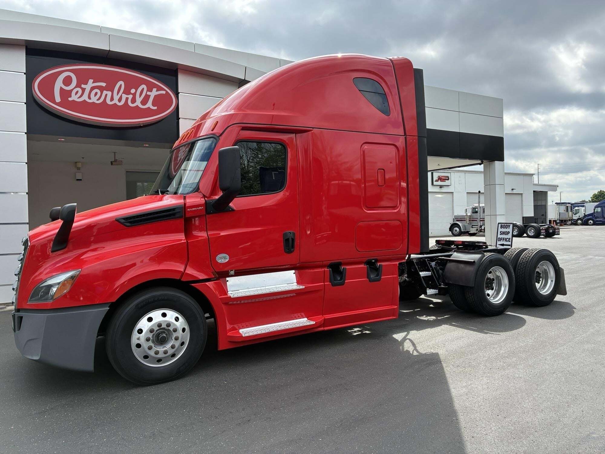 2022 FREIGHTLINER CASCADIA 126 in Portland, OR