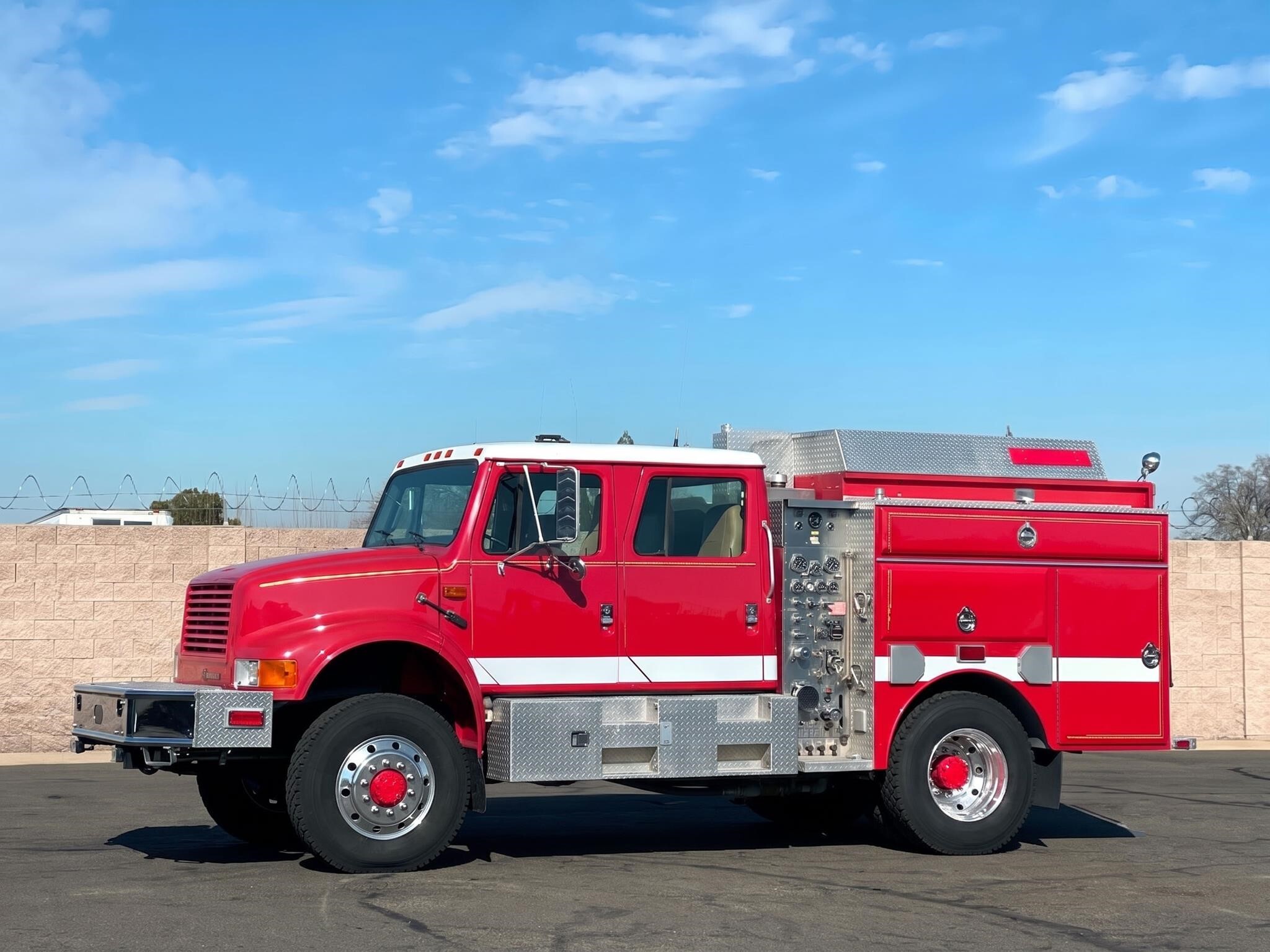 1992 INTERNATIONAL 4800 in Sacramento, CA
