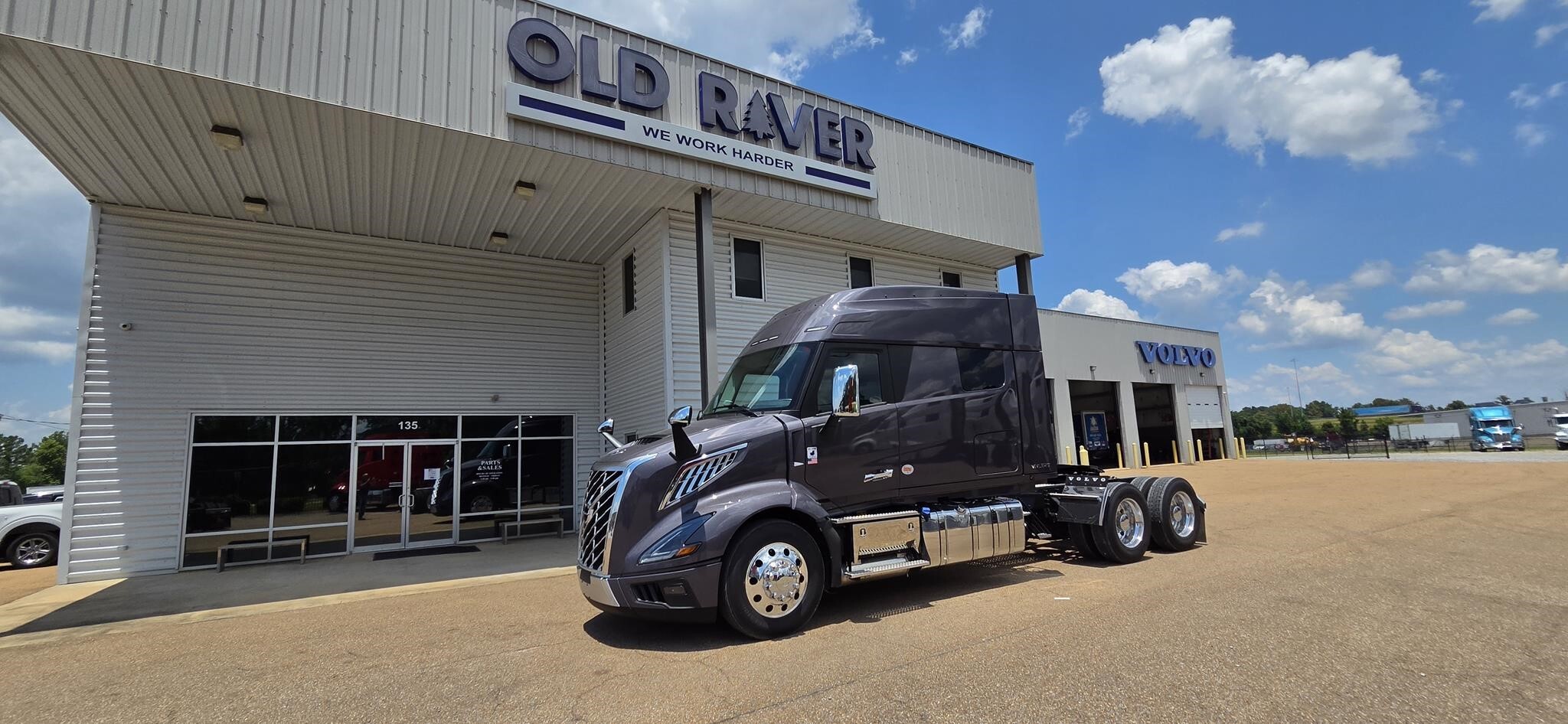 2027 VOLVO VNL64T840 in Richland, MS