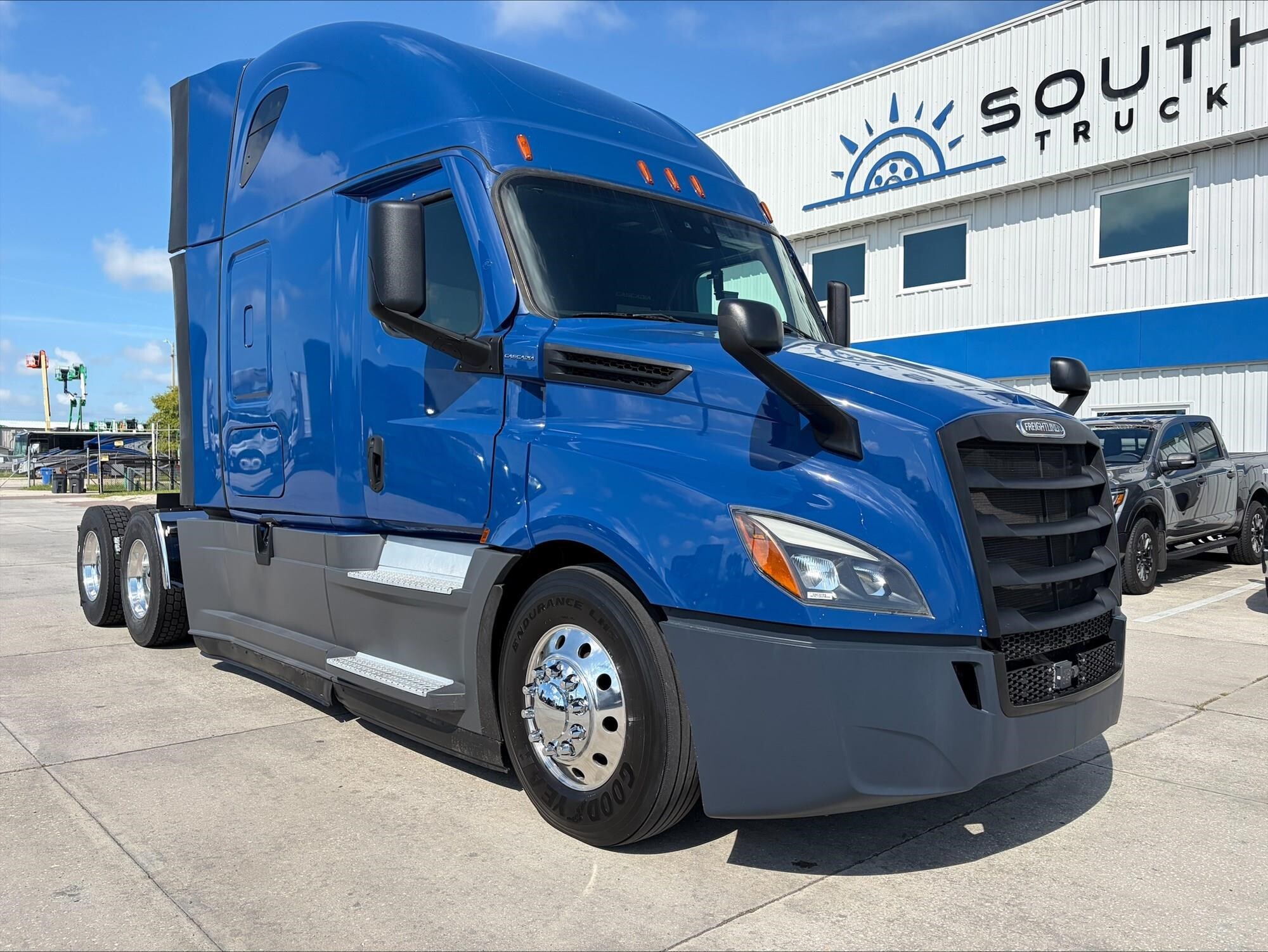 2022 FREIGHTLINER CASCADIA 126 in Tampa, FL