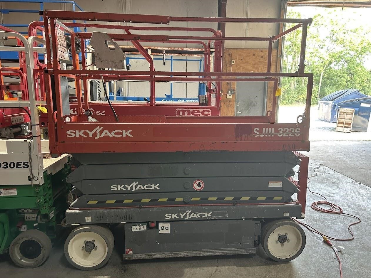 2017 SKYJACK SJII3226 in Rockdale, IL