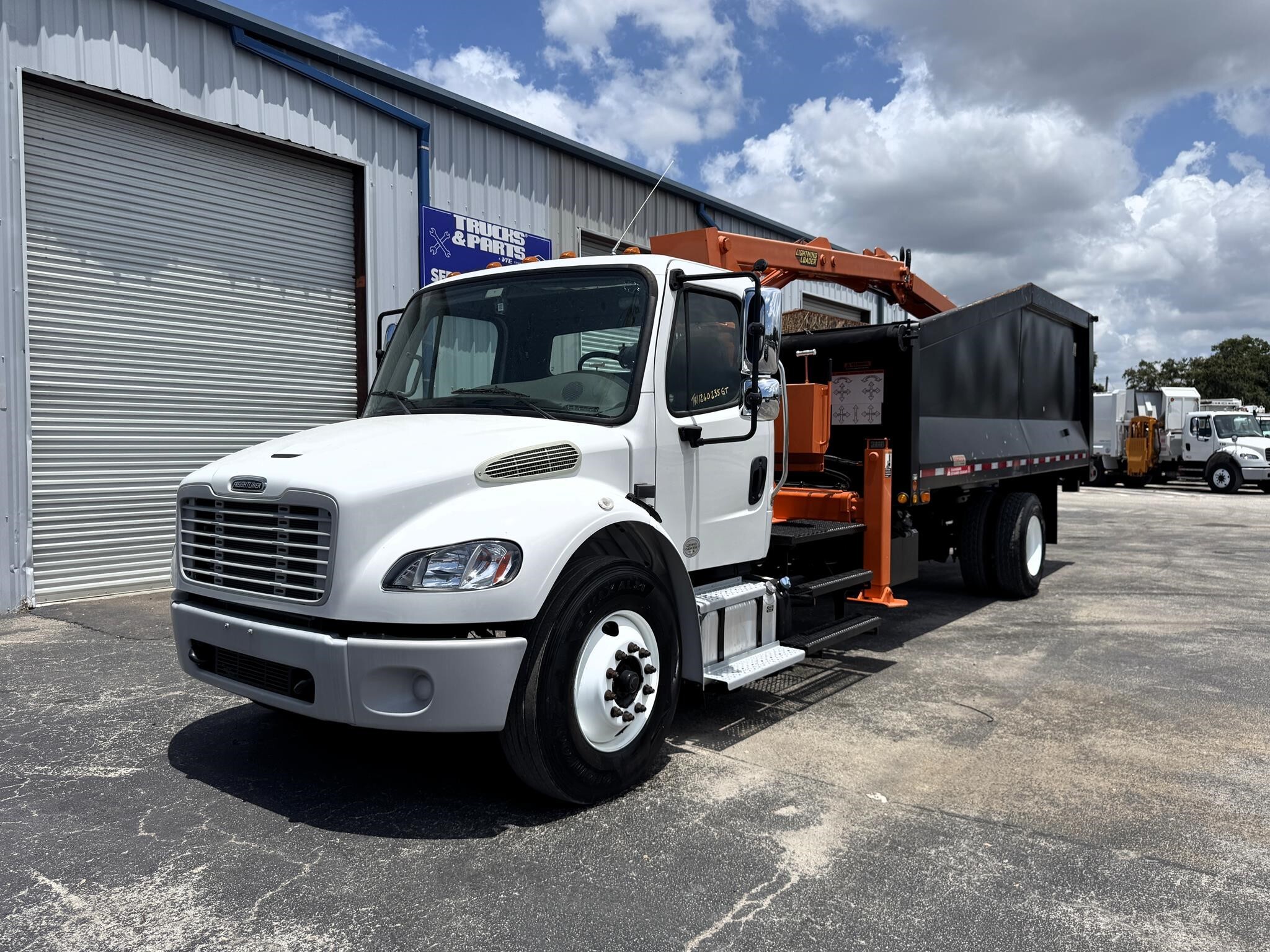 2023 FREIGHTLINER BUSINESS CLASS M2 106 in Tampa, FL
