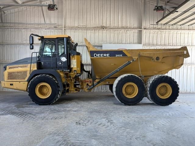 2020 DEERE 260E in Van Alstyne, TX