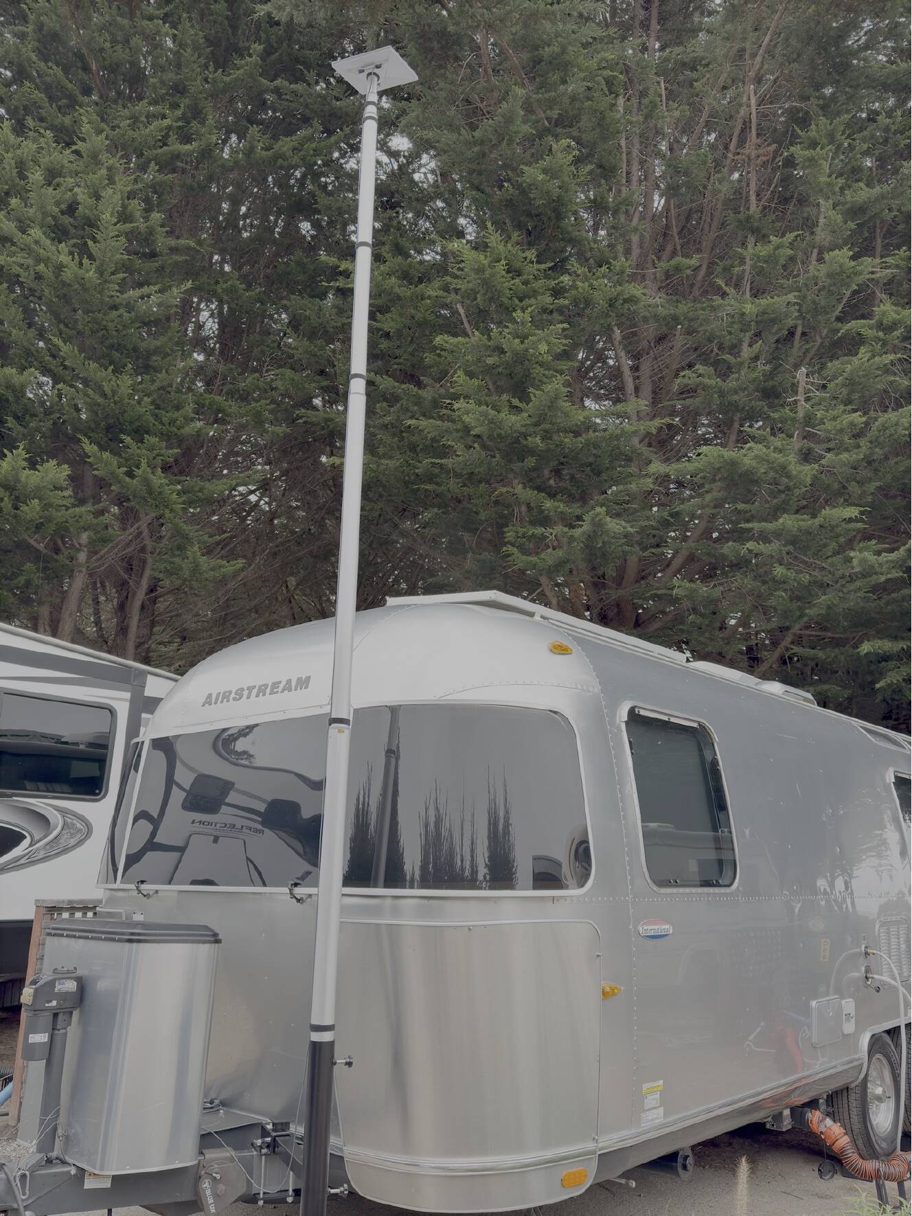 A photo of this 2008 Airstream INTERNATIONAL SIGNATURE 25FB CCD