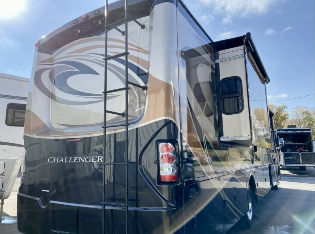 A photo of this 2017 Thor Motor Coach CHALLENGER 37LX