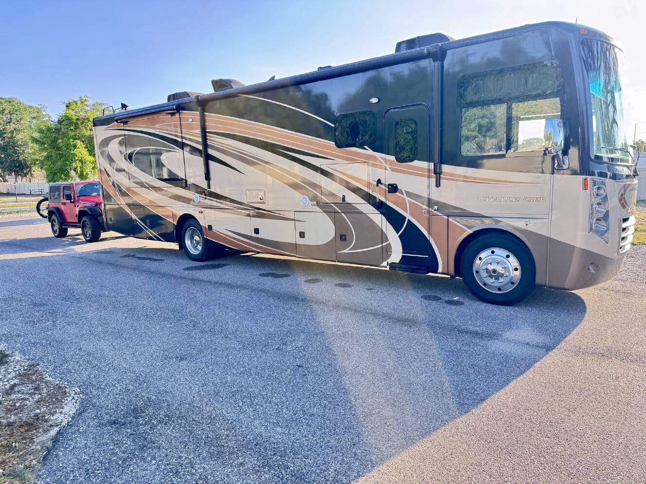 A photo of this 2017 Thor Motor Coach CHALLENGER 37LX