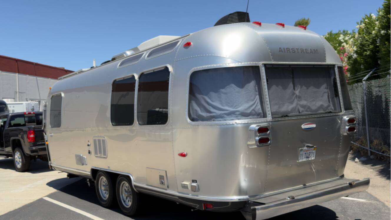 A photo of this 2008 Airstream INTERNATIONAL SIGNATURE 25FB CCD