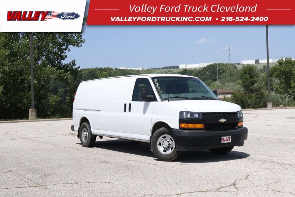 2018 CHEVROLET Express 3500 in Cleveland, OH