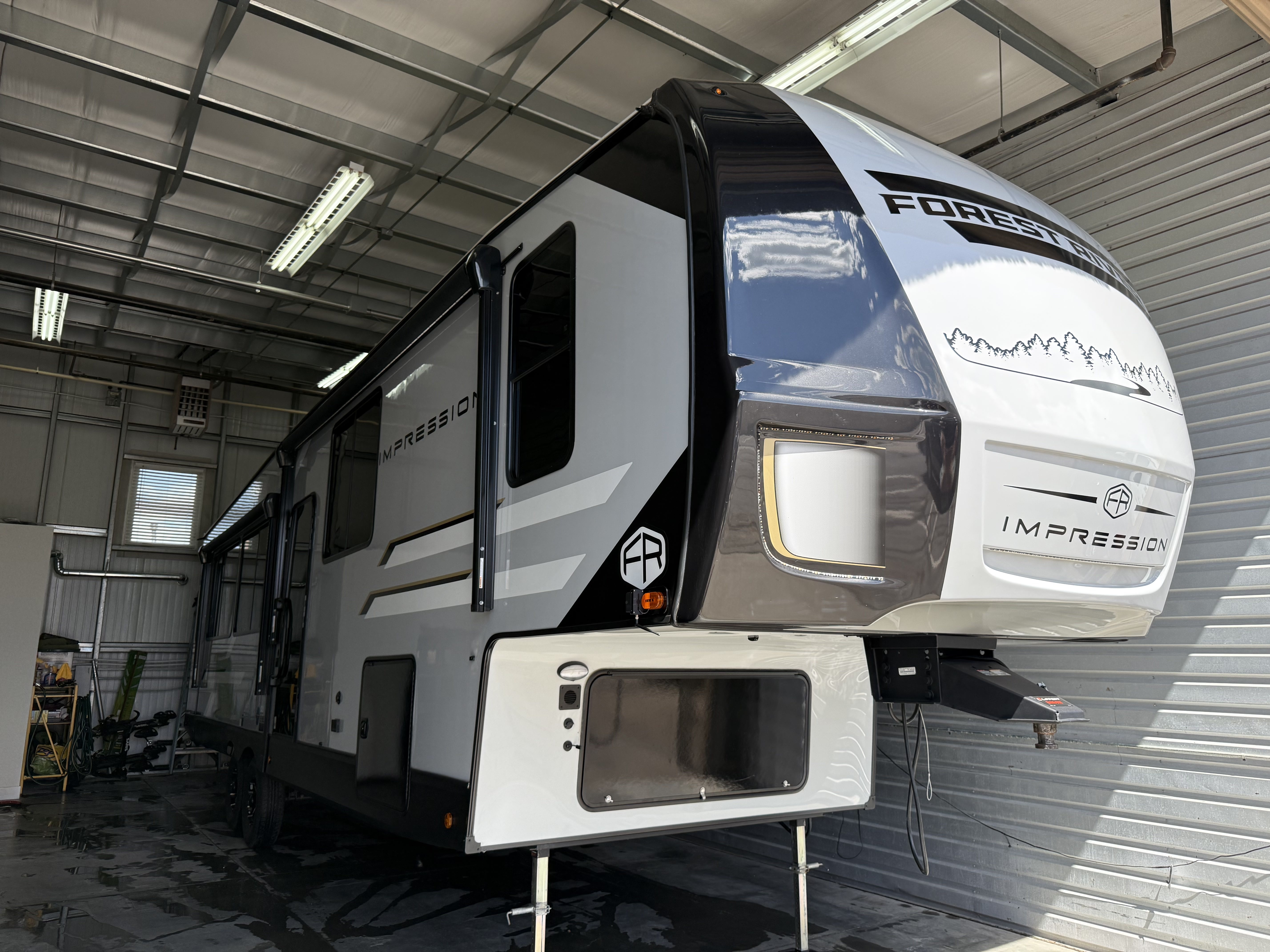 2025 Forest River IMPRESSION 318RLVIEW RV