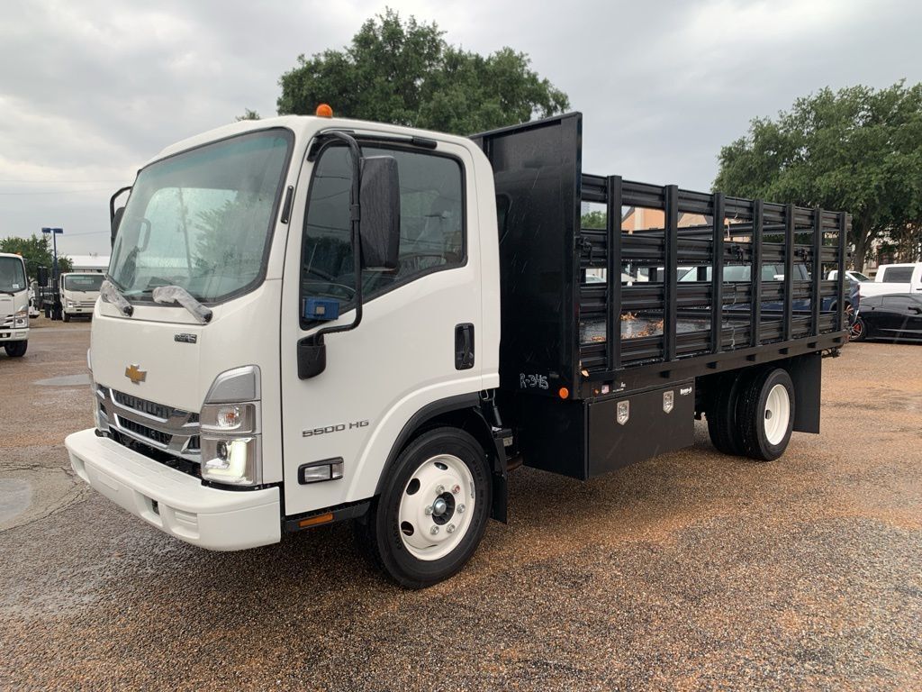 2025 CHEVROLET 5500 HG LCF Gas w/ STAKEBED - FLATBED! in Houston, TX