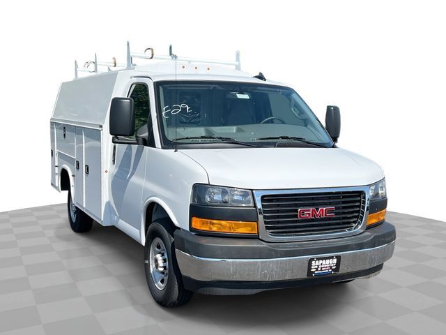 2025 GMC SAVANA in Herculaneum, MO