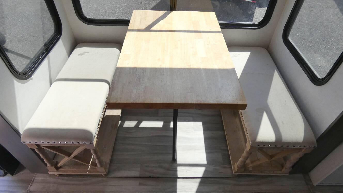 A photo of this 2022 Alliance Rv 42V13