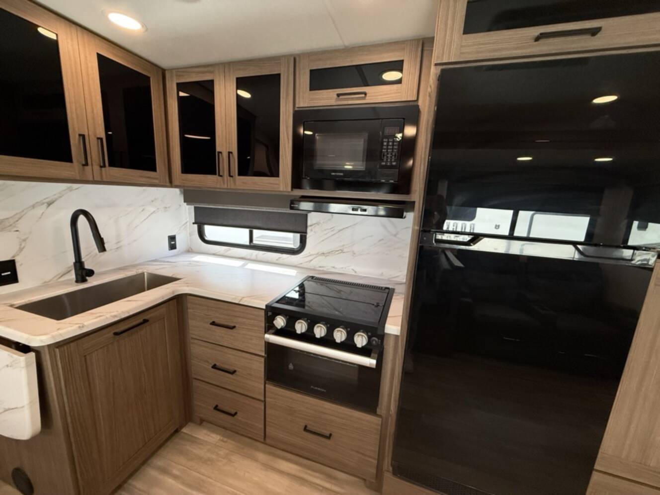 A photo of this 2024 Alliance Rv DELTA 281BH