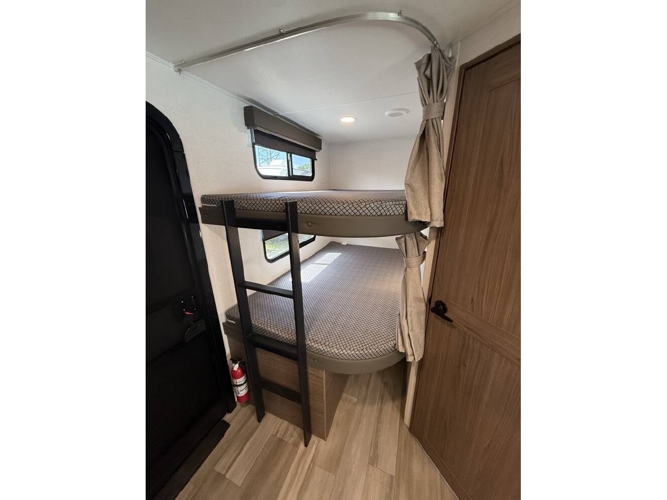 A photo of this 2024 Alliance Rv DELTA 281BH