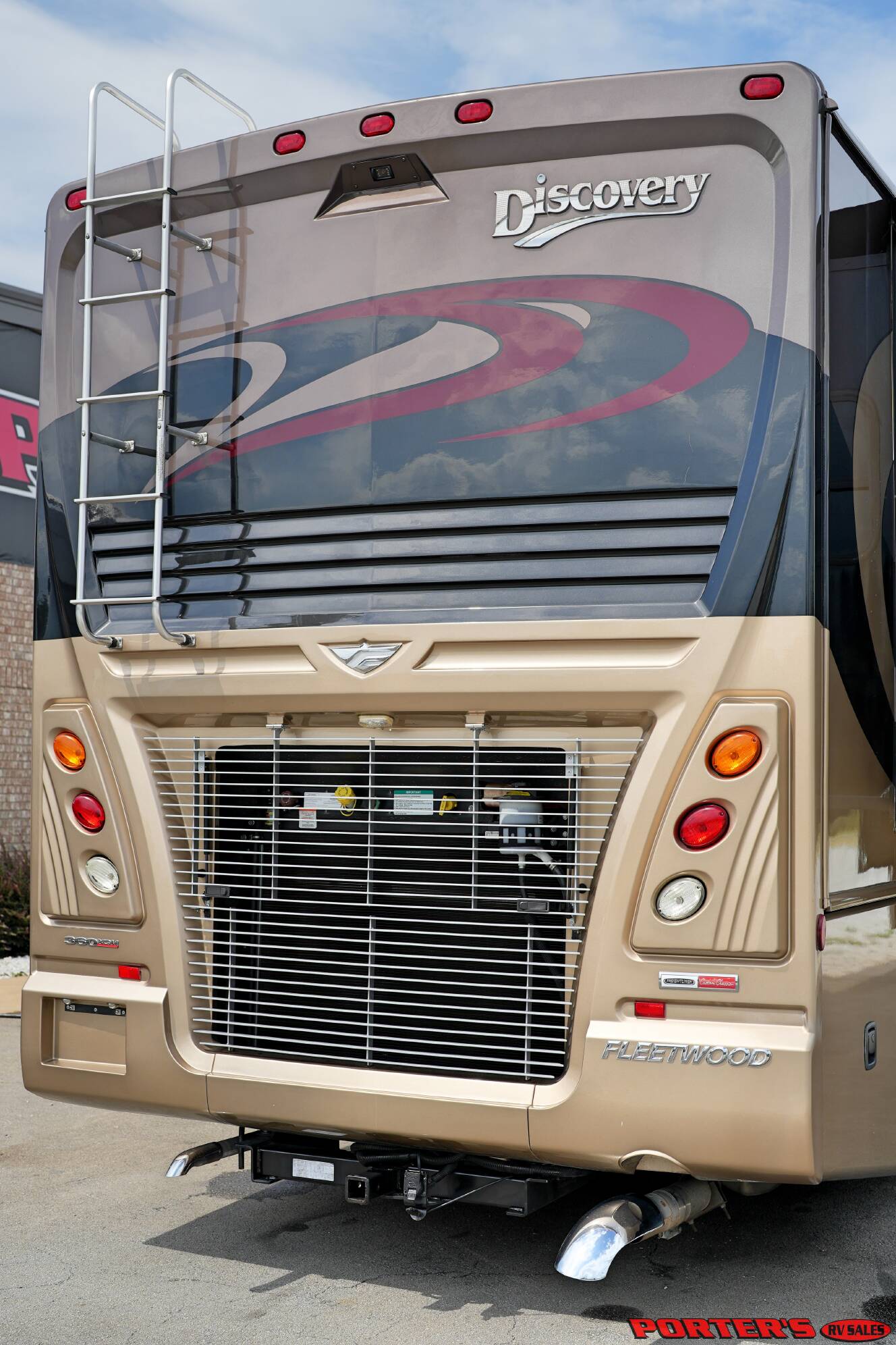 A photo of this 2019 Fleetwood DISCOVERY 38F