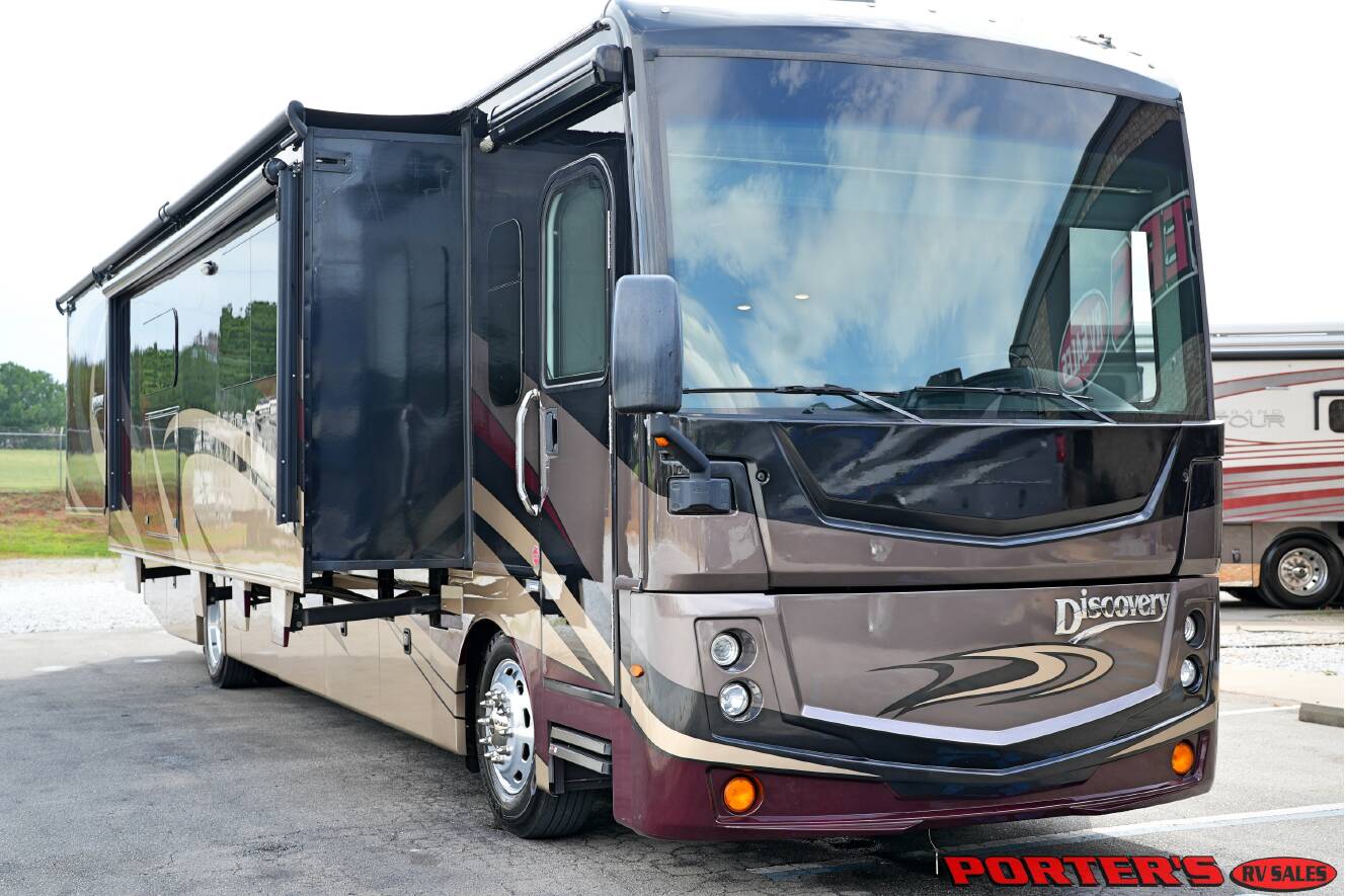 A photo of this 2019 Fleetwood DISCOVERY 38F