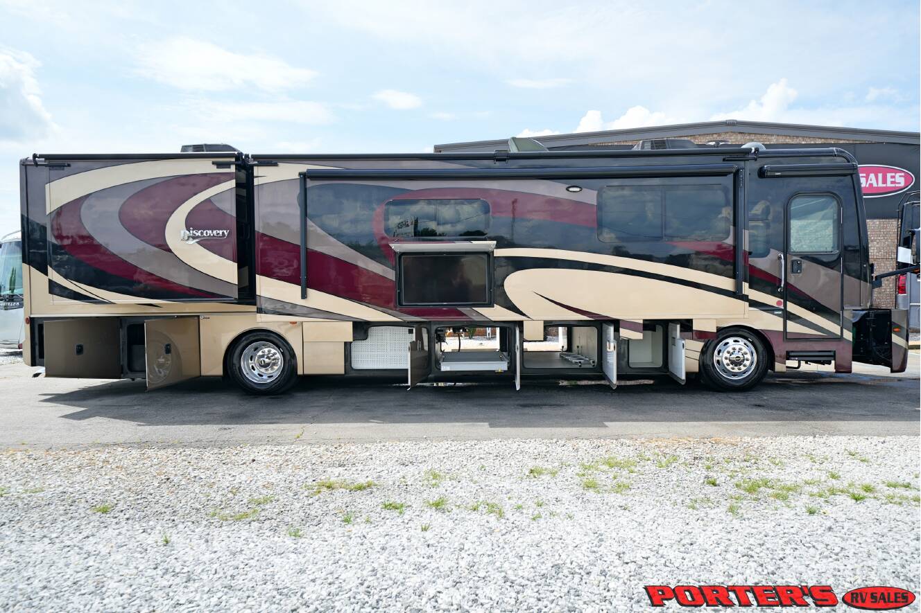 A photo of this 2019 Fleetwood DISCOVERY 38F