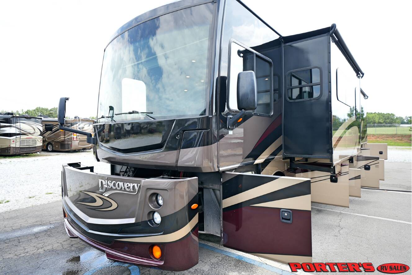 A photo of this 2019 Fleetwood DISCOVERY 38F