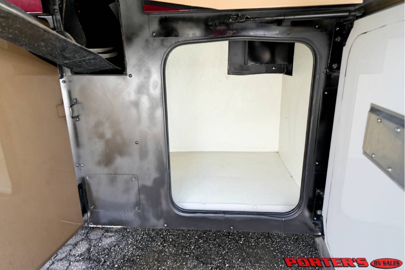 A photo of this 2019 Fleetwood DISCOVERY 38F