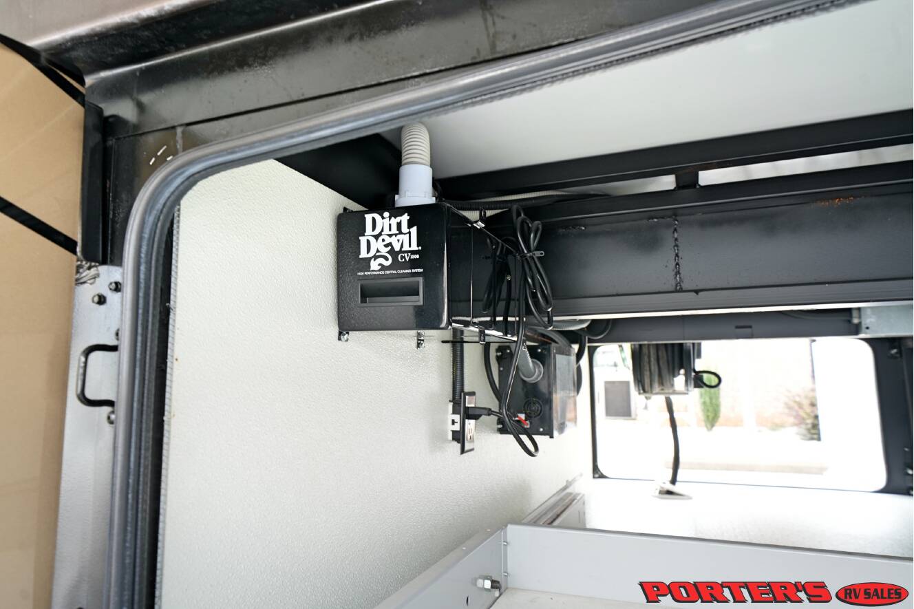 A photo of this 2019 Fleetwood DISCOVERY 38F