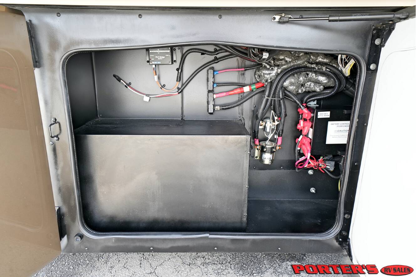 A photo of this 2019 Fleetwood DISCOVERY 38F