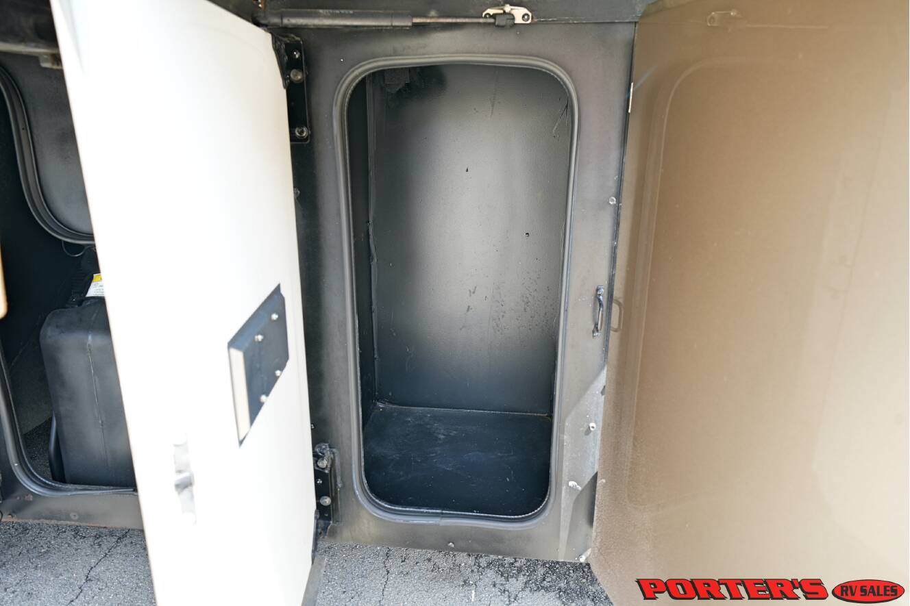 A photo of this 2019 Fleetwood DISCOVERY 38F