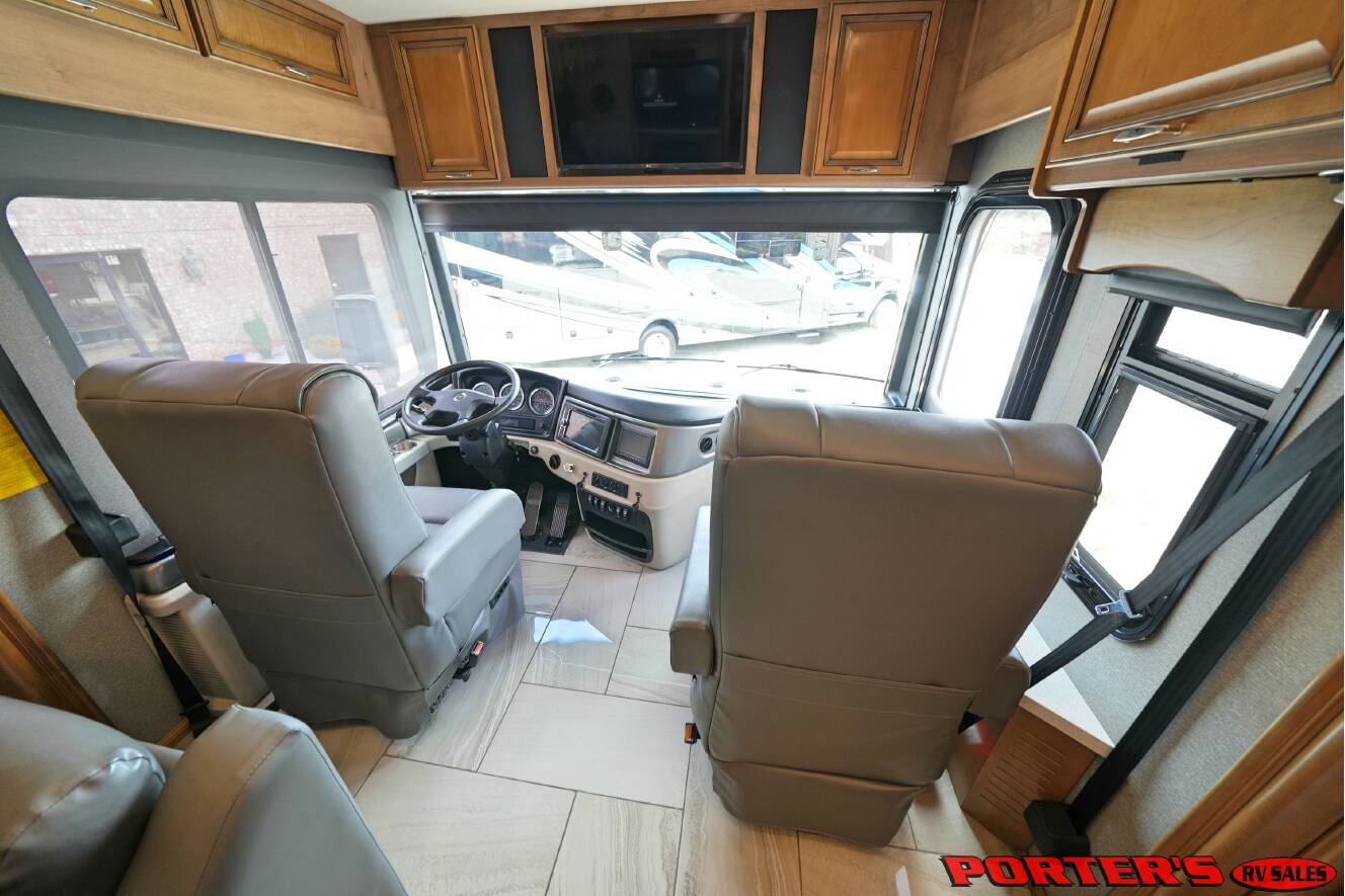 A photo of this 2019 Fleetwood DISCOVERY 38F