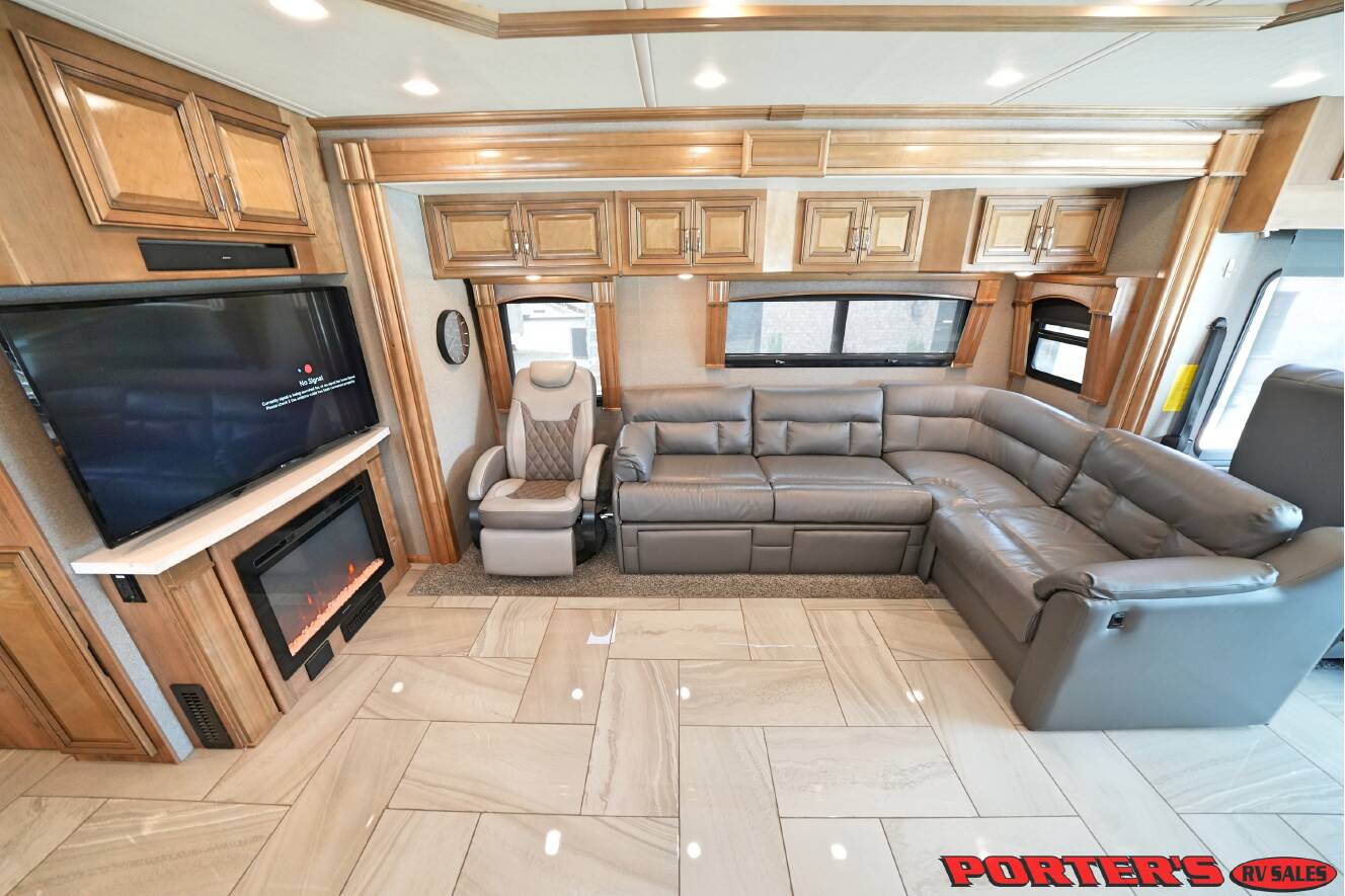 A photo of this 2019 Fleetwood DISCOVERY 38F