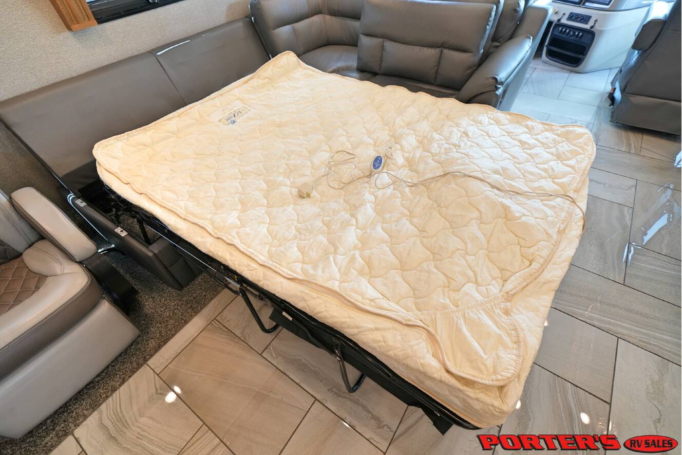 A photo of this 2019 Fleetwood DISCOVERY 38F