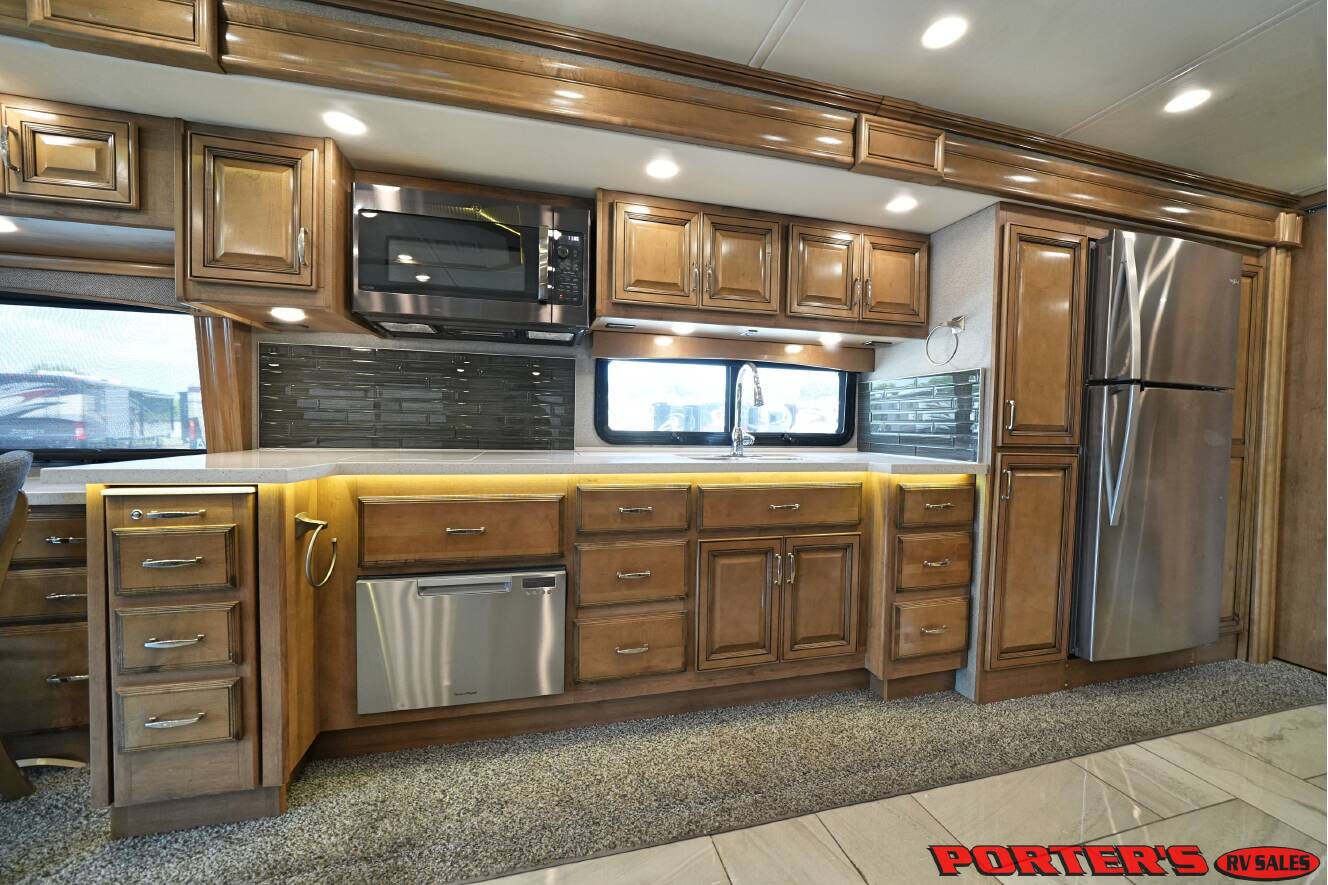 A photo of this 2019 Fleetwood DISCOVERY 38F