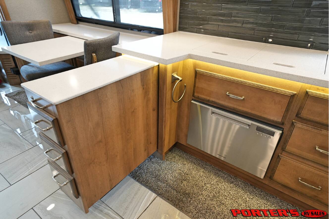 A photo of this 2019 Fleetwood DISCOVERY 38F
