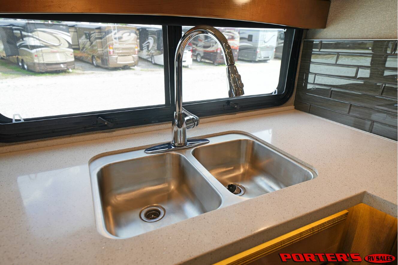 A photo of this 2019 Fleetwood DISCOVERY 38F