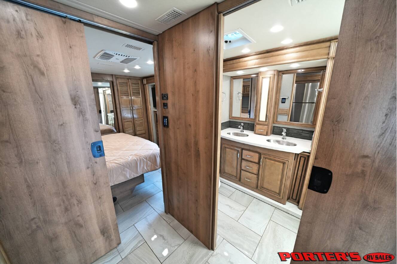 A photo of this 2019 Fleetwood DISCOVERY 38F