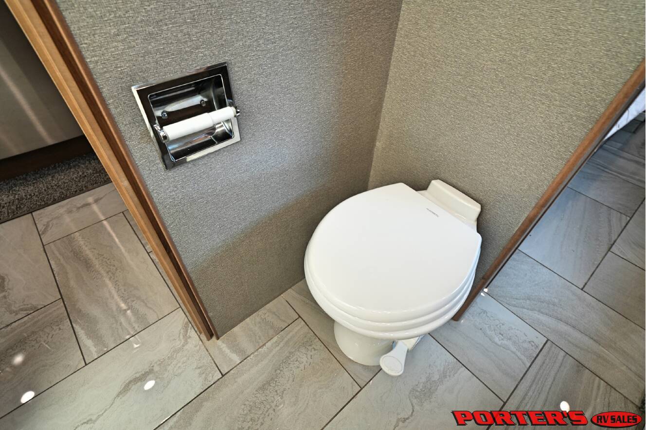 A photo of this 2019 Fleetwood DISCOVERY 38F