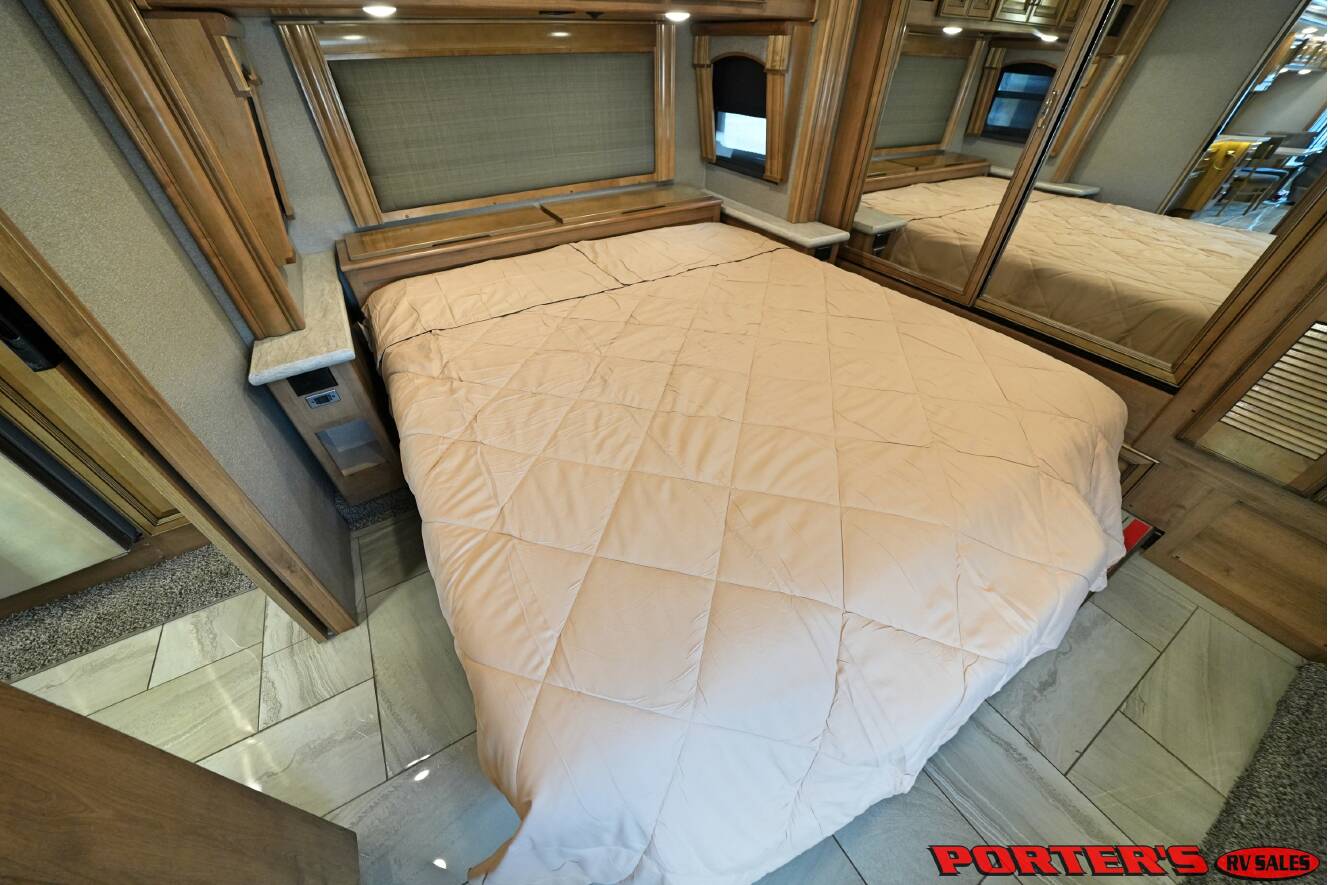 A photo of this 2019 Fleetwood DISCOVERY 38F