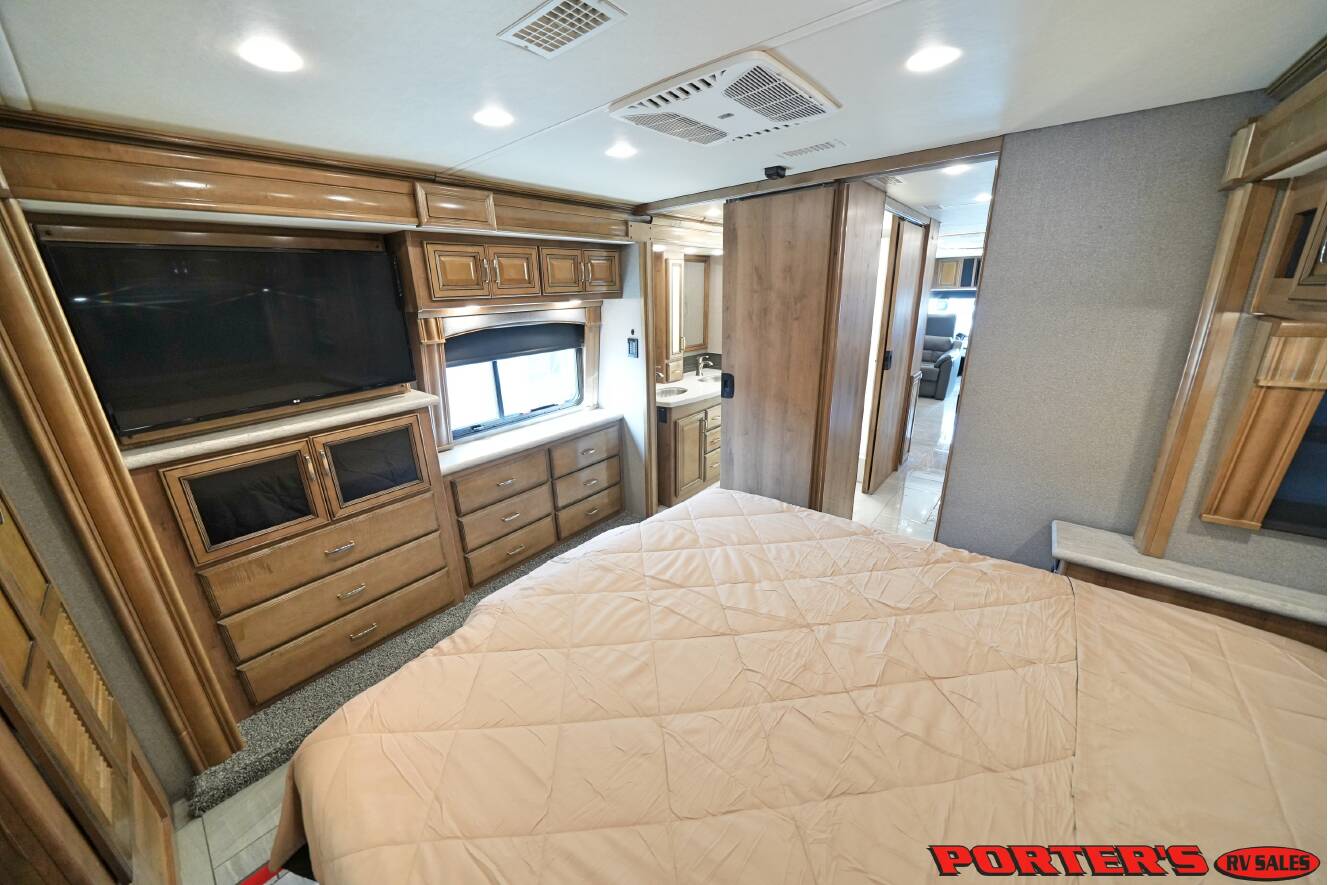 A photo of this 2019 Fleetwood DISCOVERY 38F