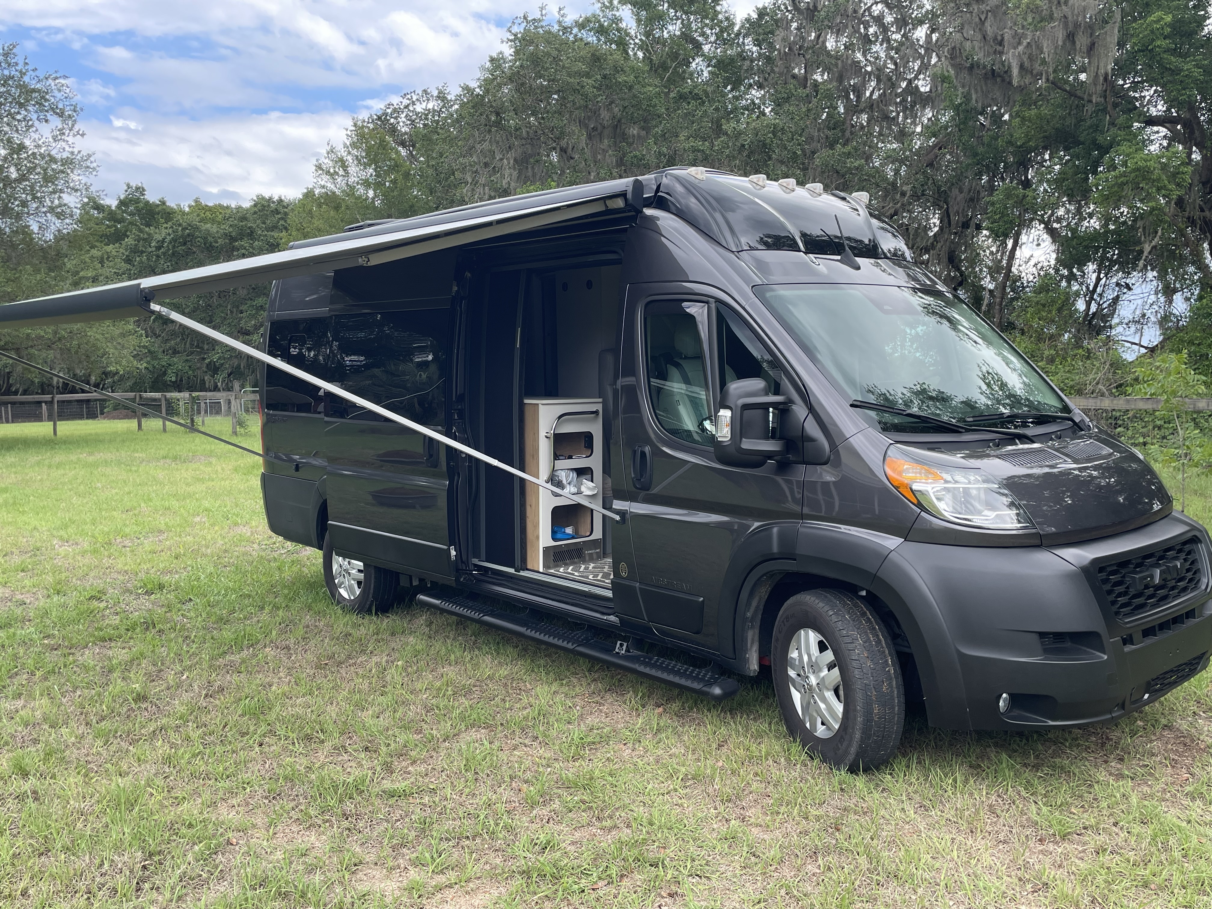 2023 Airstream RANGELINE BASE in bay village OH